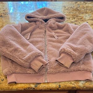 Athleta Women’s Fax Fur zippered jacket with hood. Blush pink size small. Cute!